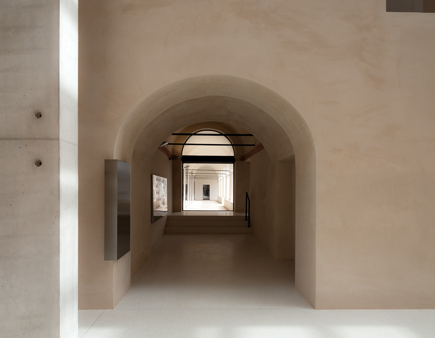 Terrazzoverlay, micro Venetian floor. Bailo Museum, Treviso. Project: Studiomas + Heinz Tesar