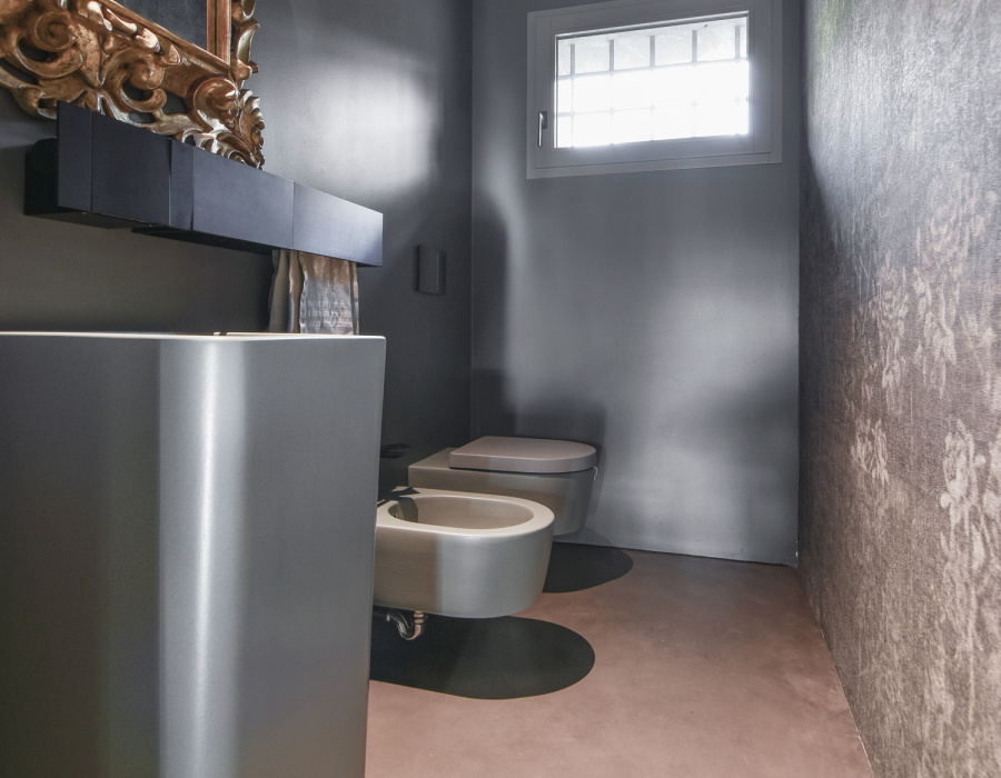 pavimento-bagno-in-Skyconcrete