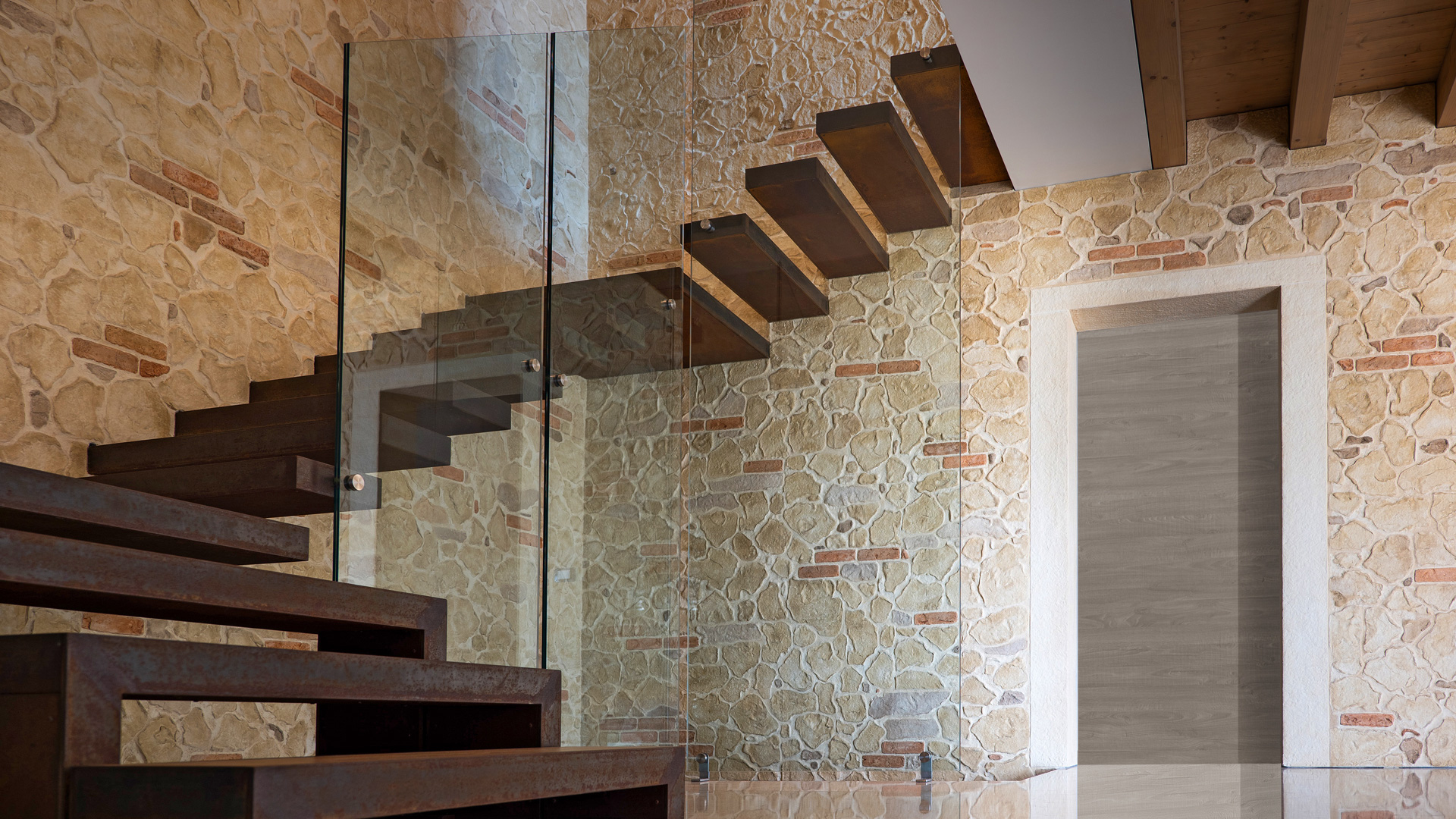 yeso de pared moldeado efecto piedra, ladrillo y madera en superficies  verticales